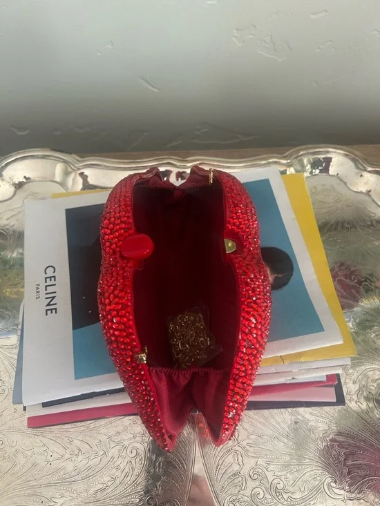 Red Crystal Lip Clutch - Women's Evening Wristlet - Picture 3 of 4